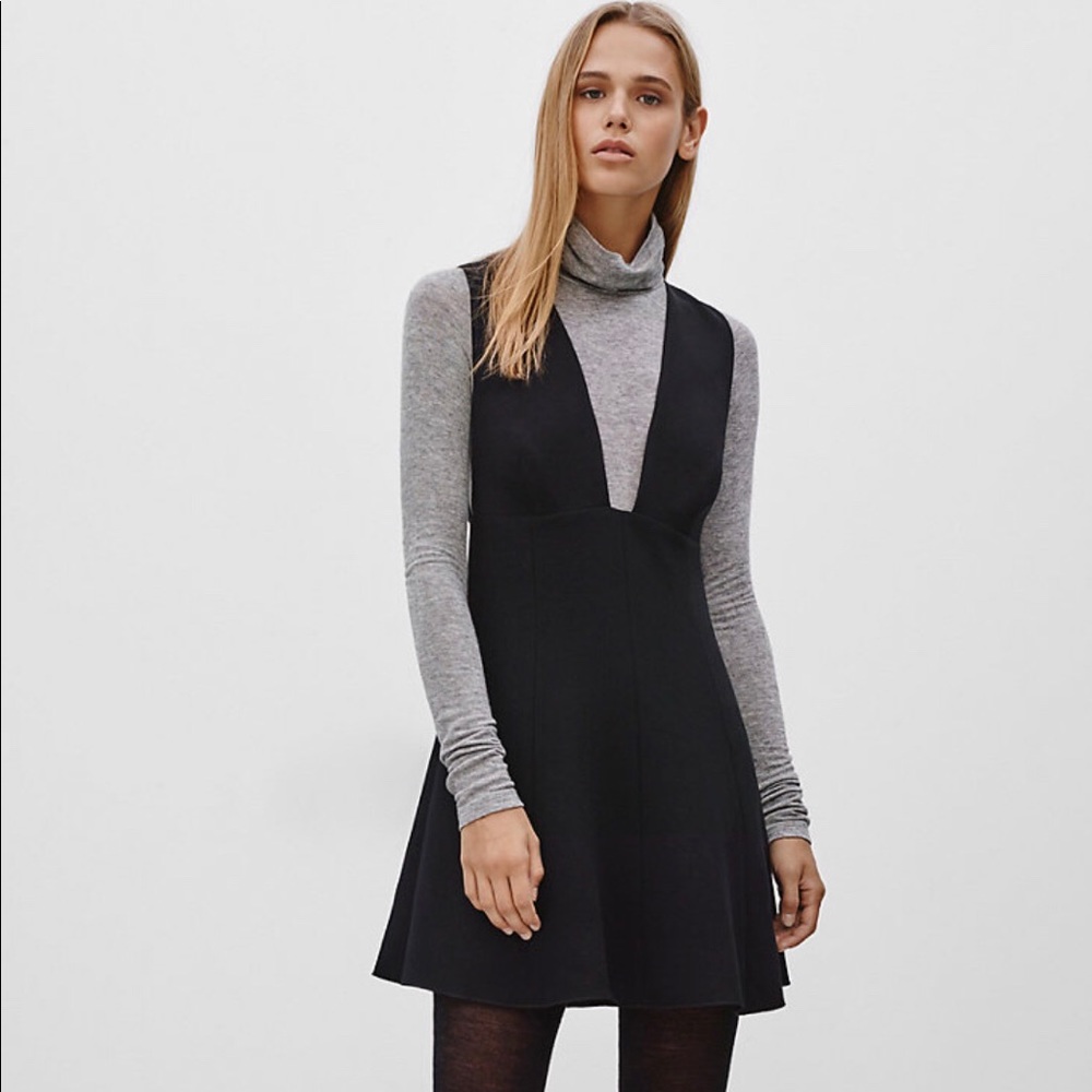 Wilfred Montburn Black V neck dress